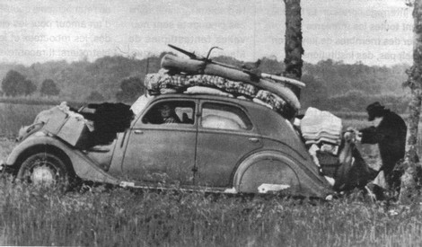 Peugeot Straßenszene 1940