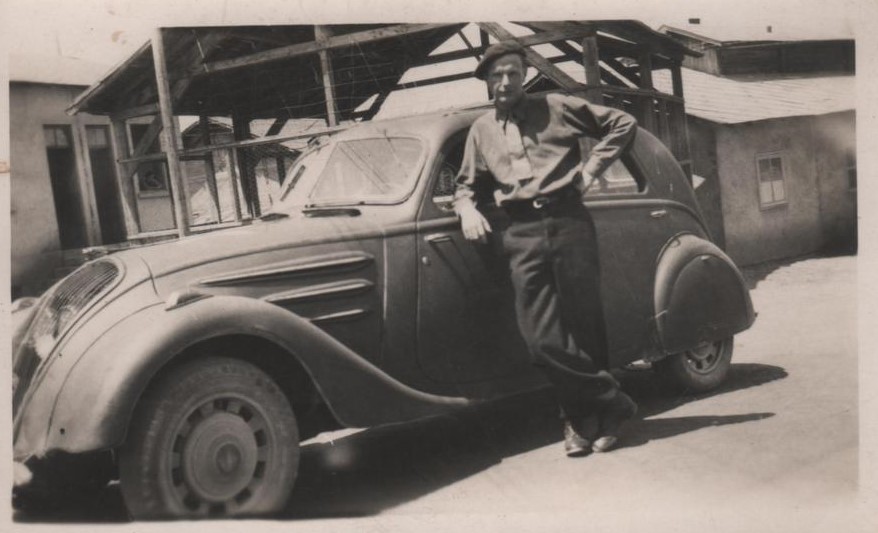 Peugeot 302 auf historischen Bildern