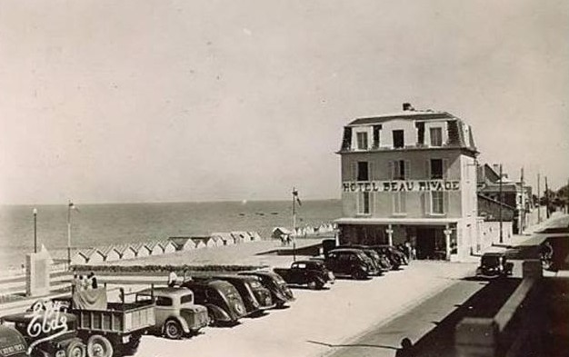 Späte 1940er. Vor dem Hotel "Beau Rivage" stehen (ab dem LKW gerechnet) an 2. Stelle ein 201 D und an 4. ein Peugeot 402