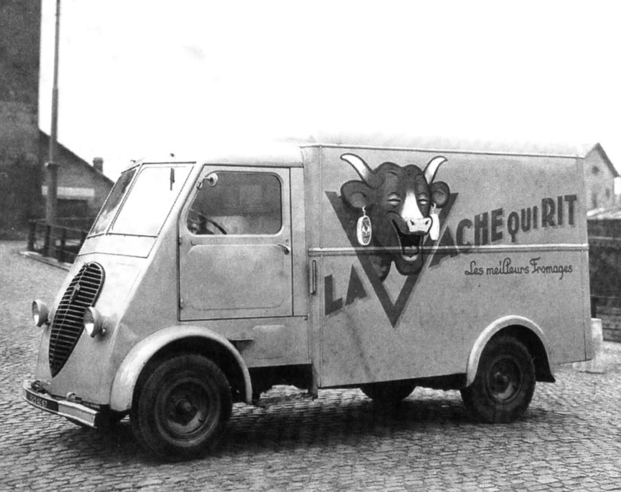 Nach 1960. Ein Firmen-LIeferwagen von La Vache qui Rit - wohl ein Q3A 