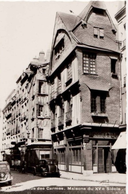 In der Rue des Carmes steht ganz links ein Peugeot 202